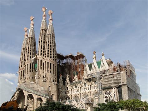  De Sagrada Família: Een Onvoltooide Meesterwerk van Architectuur en Godsdienst