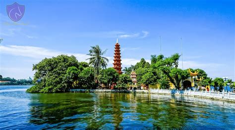  De Zao Khue Pagoda: Een Mystieke Haven van Vrede en Kleurrijke Architectuur