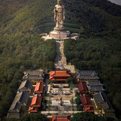  Het Lingshan Tempel Complex: Een Betoverende Reis Door de Geschiedenis en Mystiek van Wuhu!