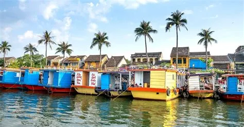 De Thu Bon Rivier: Een Ontluikende Oase voor Rust en Reflectie in Hoi An!