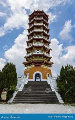 De Pagoda van de Eeuwige Vrede: Een monument van rust en prachtige architectuur!